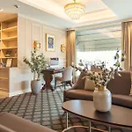 Fru Haugans Hotell