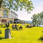Fru Haugans 4*