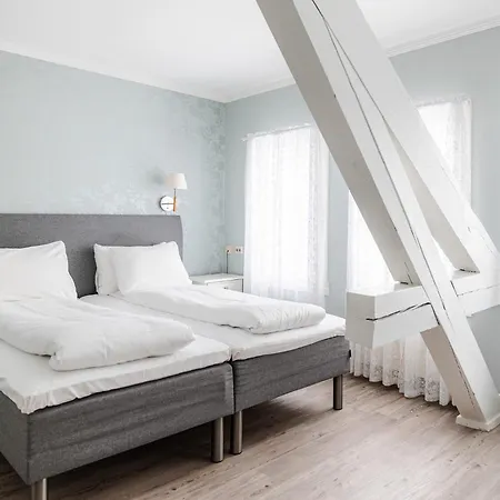 Hotel Fru Haugans 4*