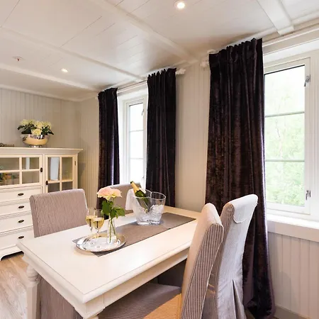 Fru Haugans Мушёэн