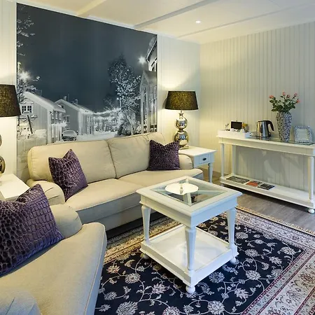 Hotel Fru Haugans 4*