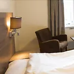 Fru Haugans 4*