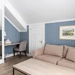 Hotel Fru Haugans 4*
